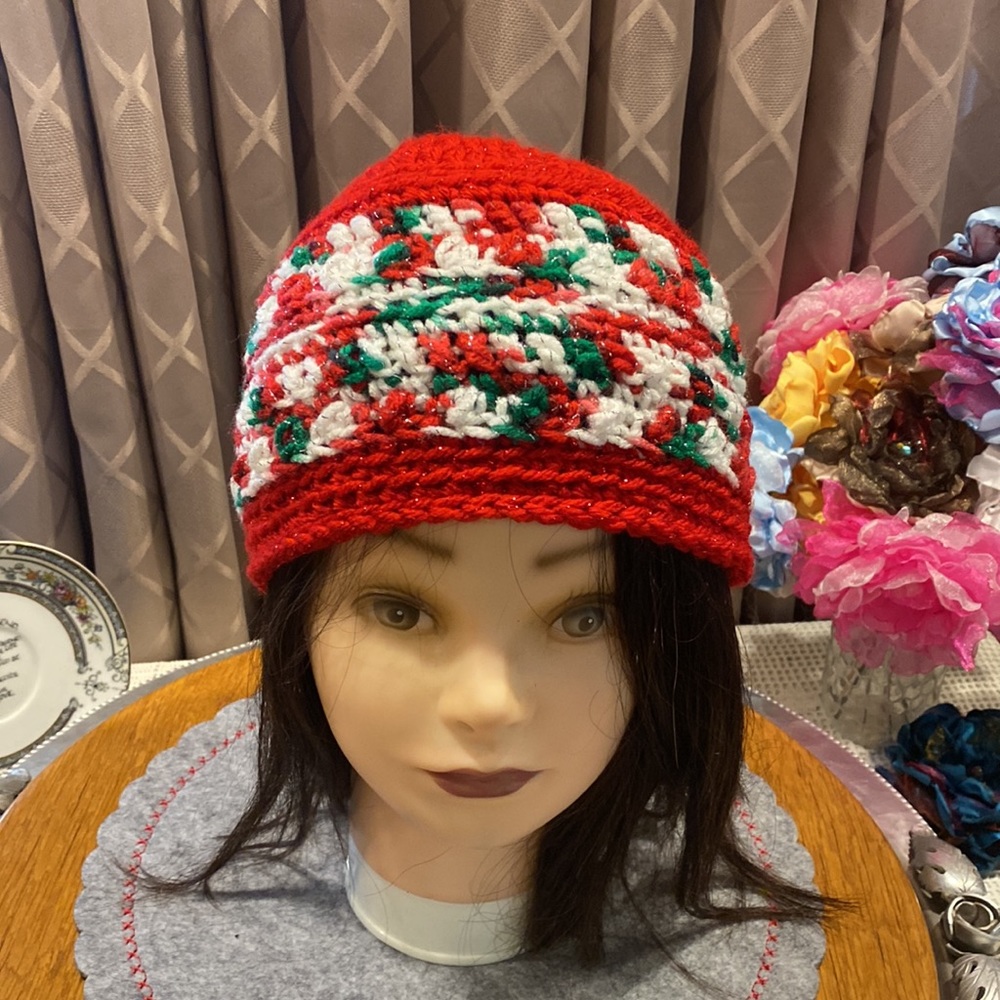 Handmade Crochet Hat/Beanie - L - Red, Green and White and Sparkly!